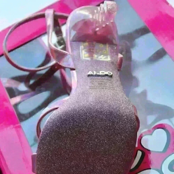 Barbie x Aldo Strap Heels Heart Size 8 NWT - Picture 3 of 3